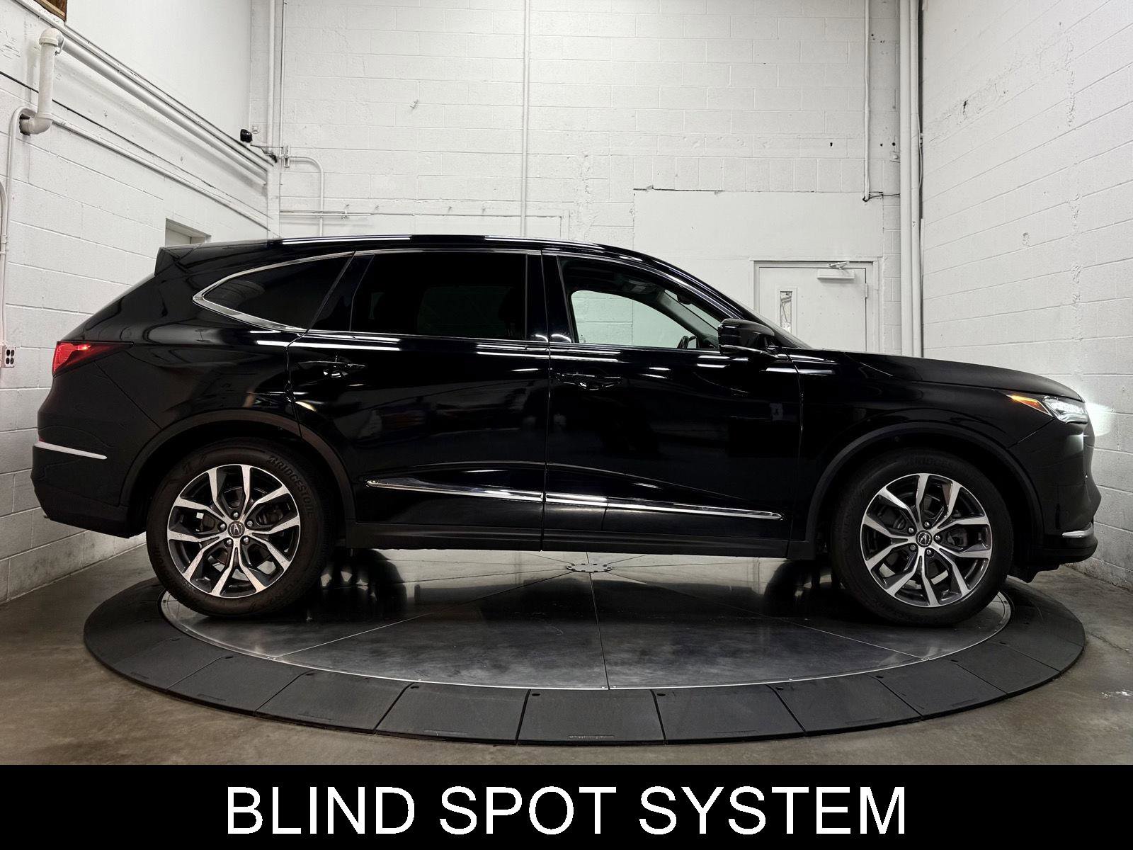 Used 2023 Acura MDX FWD w/ Technology Package image 9