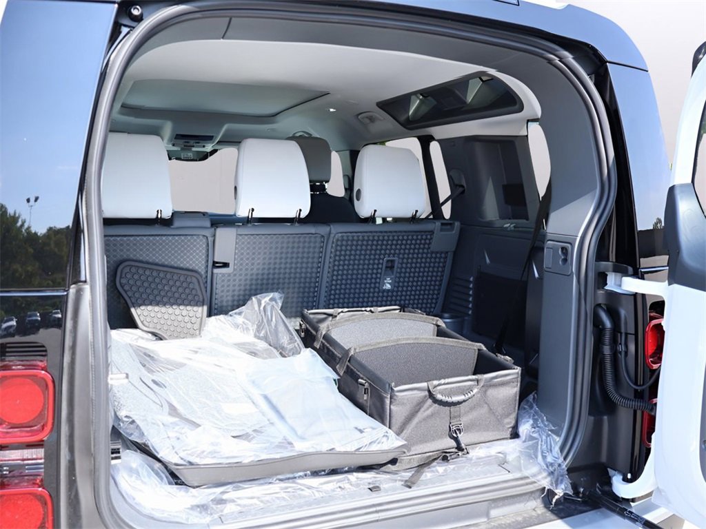 New 2025 Land Rover Defender 110 S image 16