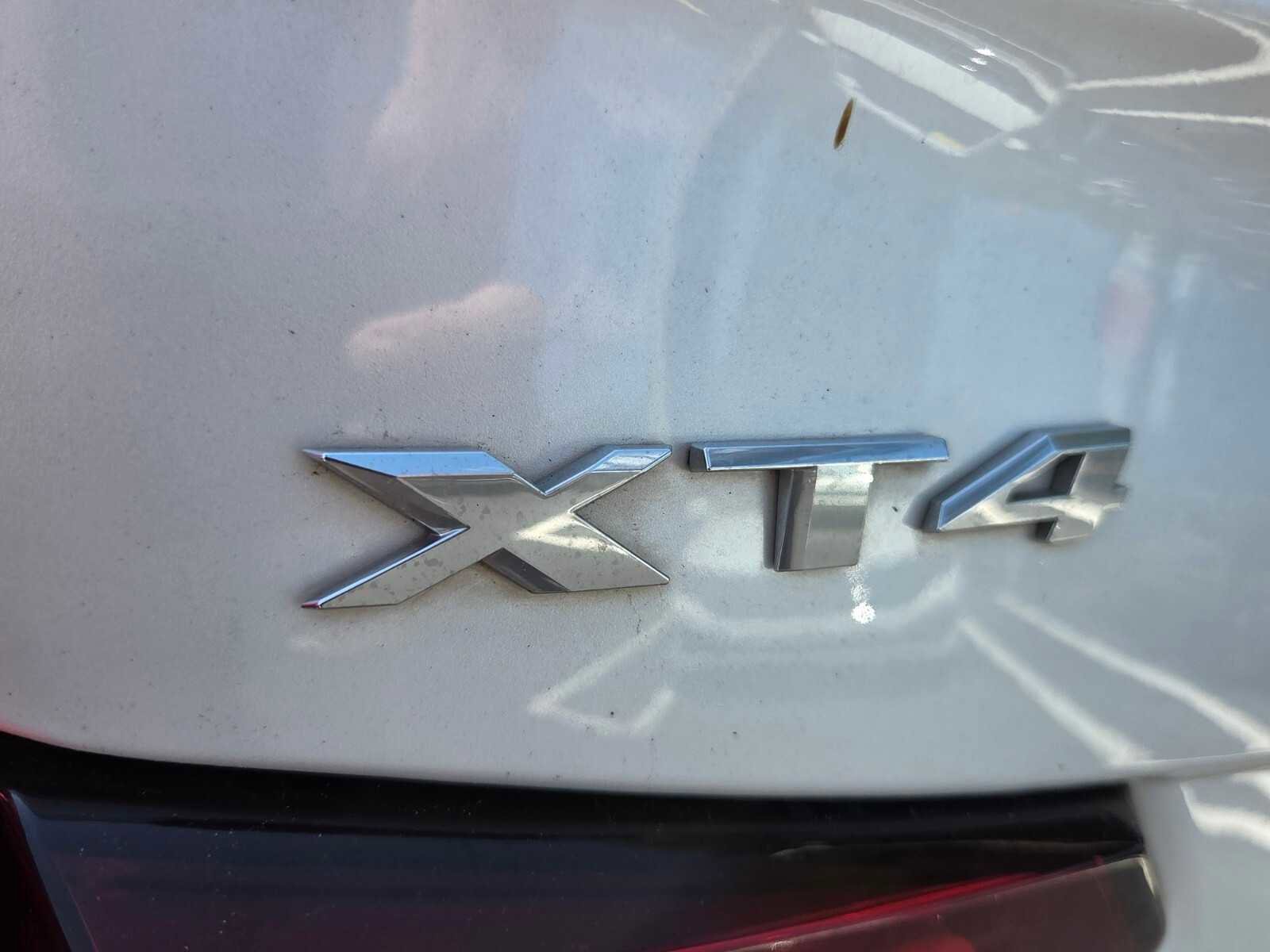 Used 2021 Cadillac XT4 Premium Luxury w/ Cold Weather Package image 12