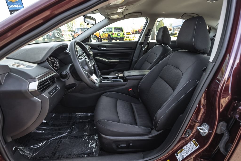 Used 2024 Nissan Altima 2.5 SV FWD image 20