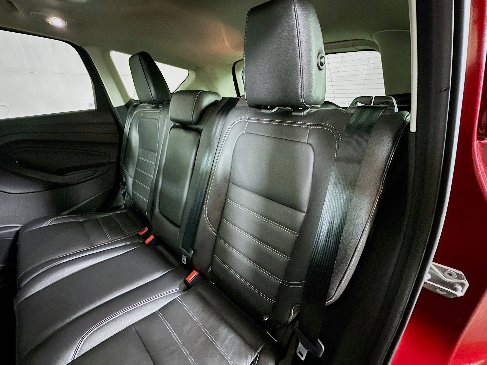 Used 2018 Ford Escape Titanium image 24