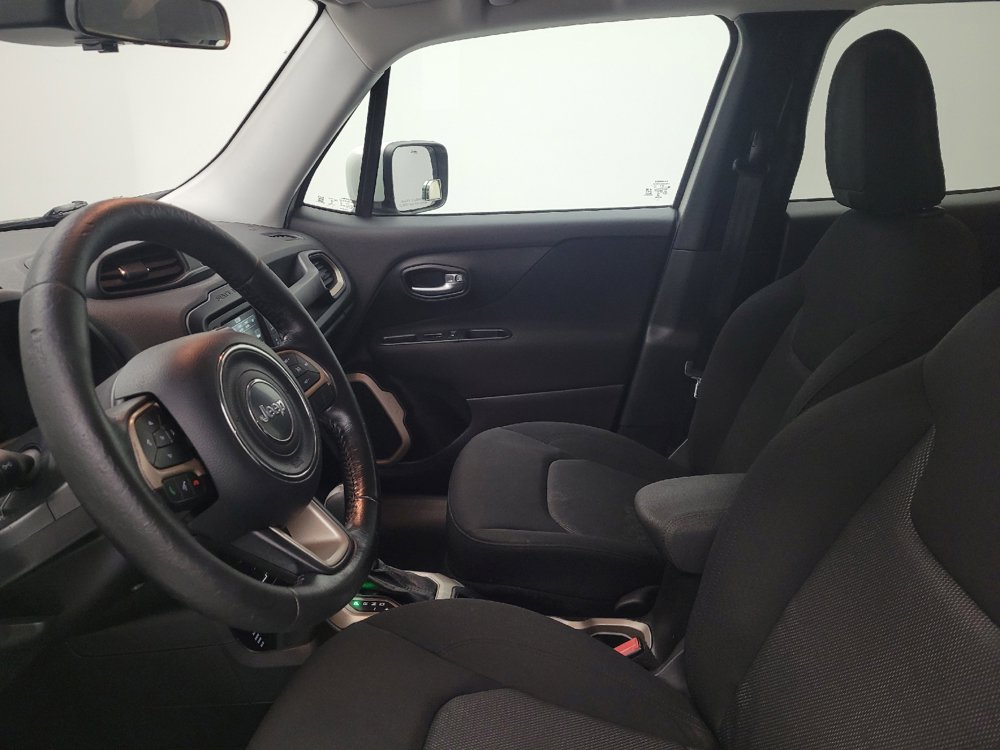 Used 2016 Jeep Renegade Latitude AWD/4WD image 17
