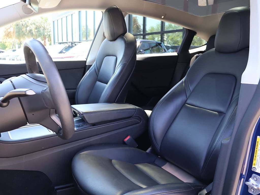 Used 2022 Tesla Model Y Long Range image 27