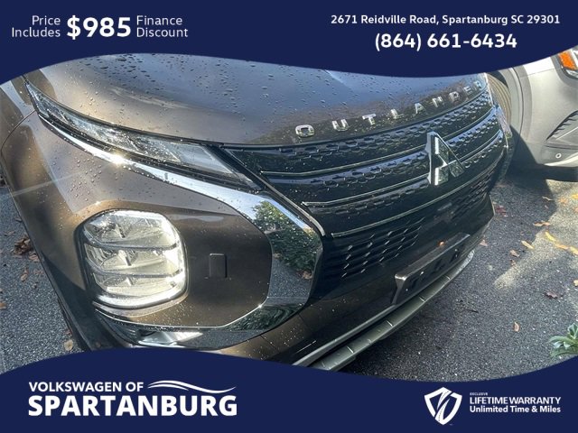 Used 2022 Mitsubishi Outlander SEL image 2