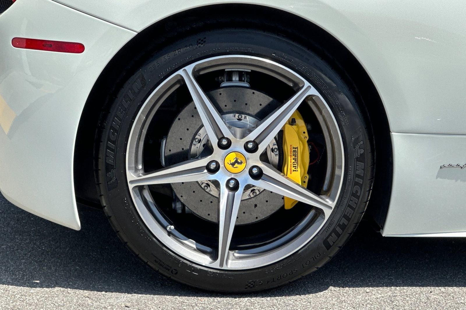 Used 2014 Ferrari 458 Italia Coupe RWD image 40