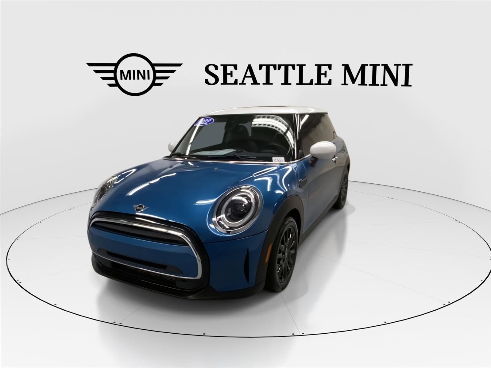 Used 2022 MINI Cooper 2-Door Hardtop FWD image 4