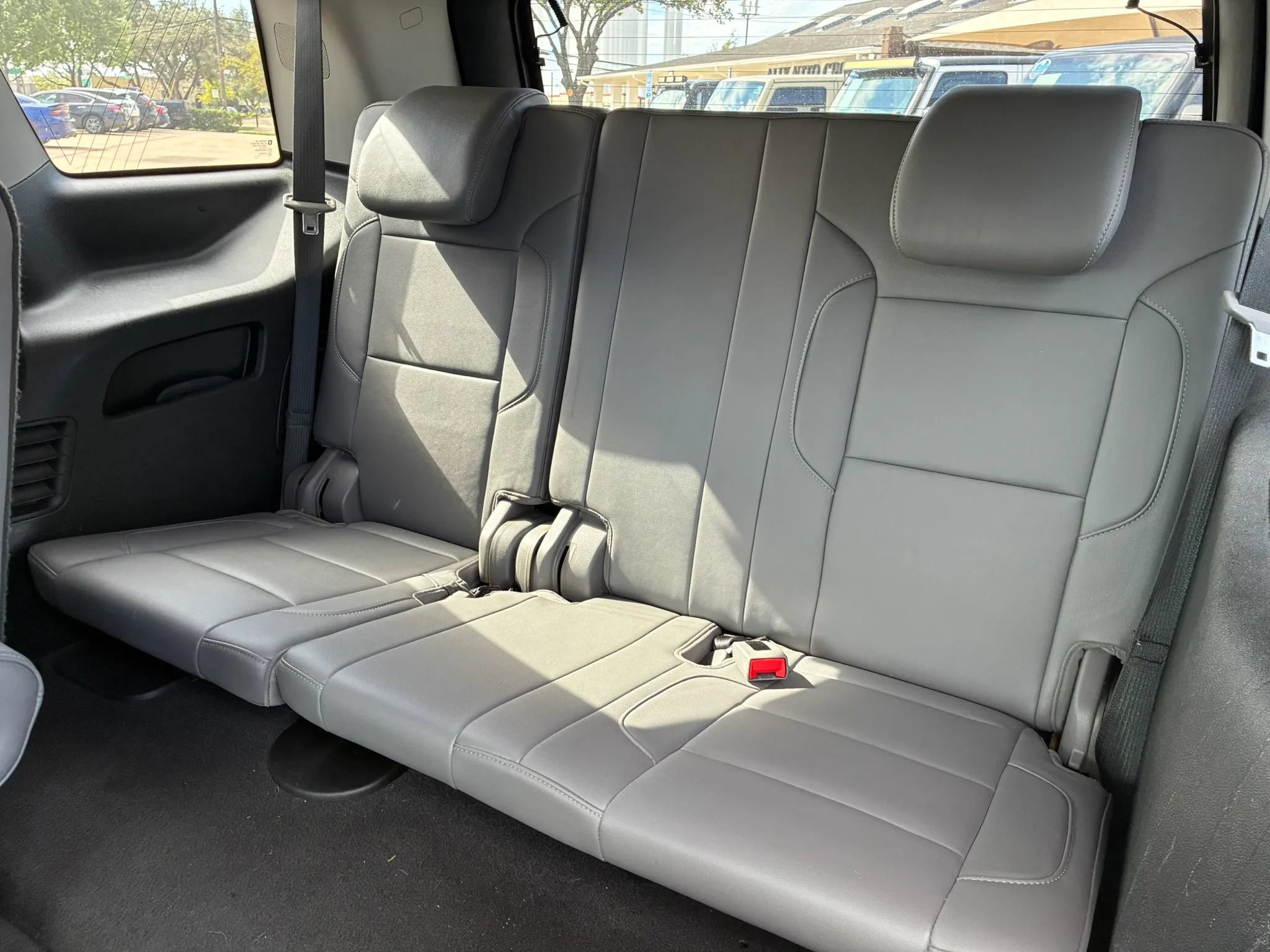 Used 2019 Chevrolet Tahoe LT RWD image 17