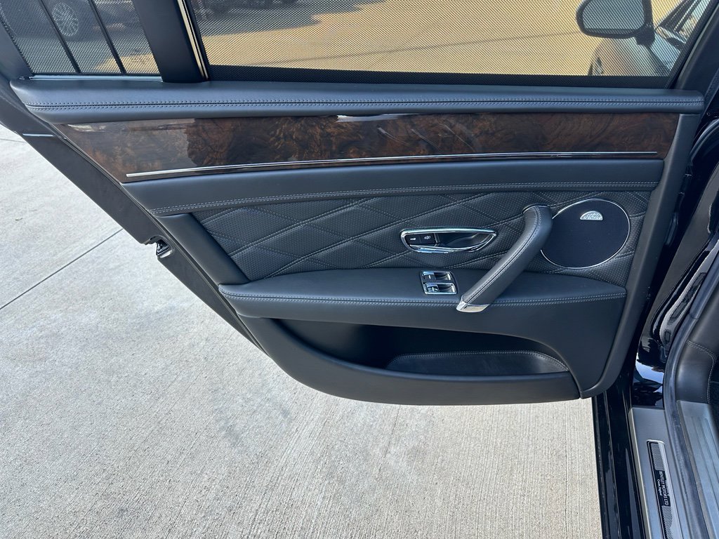 Used 2014 Bentley Flying Spur W12 image 27
