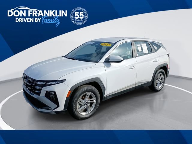 Used 2025 Hyundai Tucson SE image 1