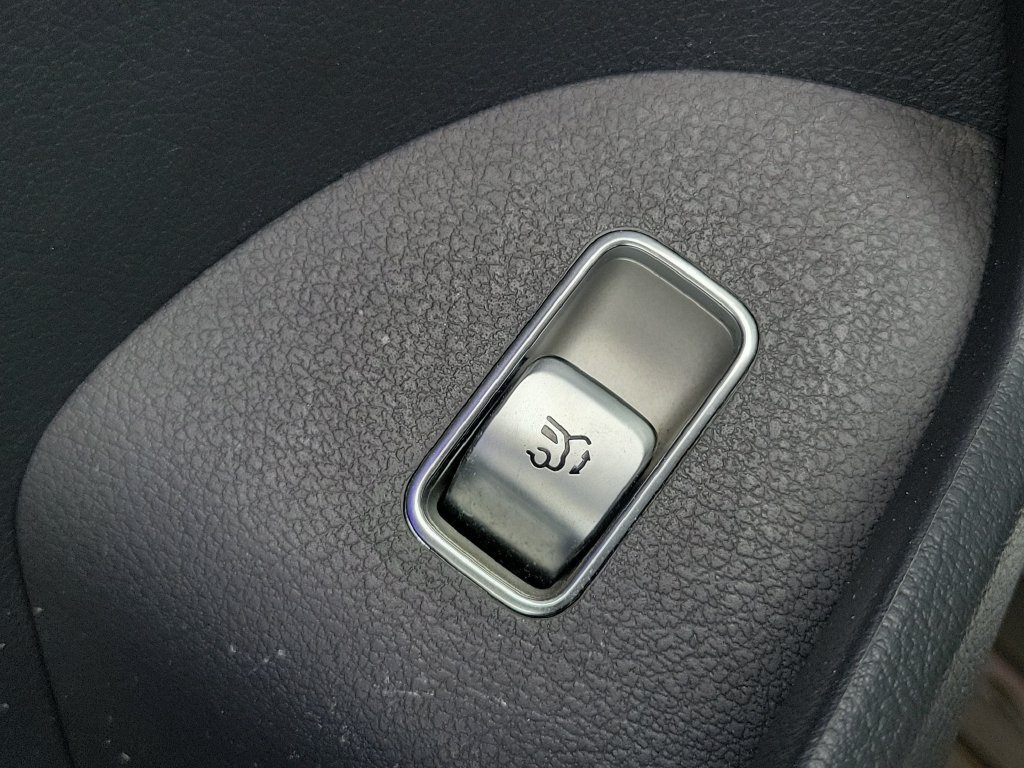 Used 2020 Mercedes-Benz GLE 350 image 22