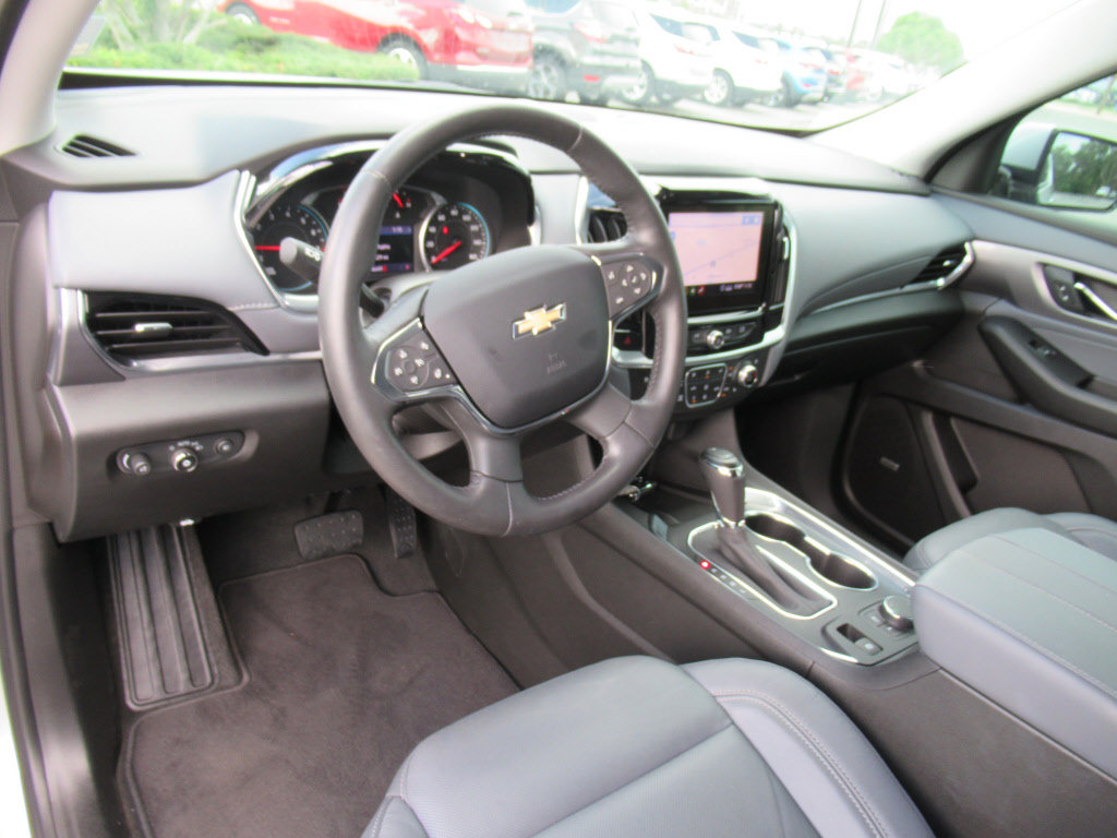 Used 2020 Chevrolet Traverse Premier FWD image 22