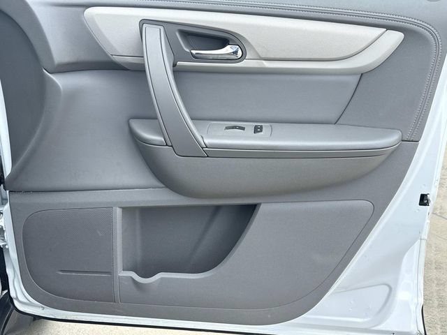 Used 2017 Chevrolet Traverse LT FWD image 18