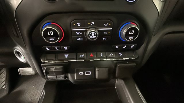 Used 2020 Chevrolet Silverado 2500 LTZ AWD/4WD image 23