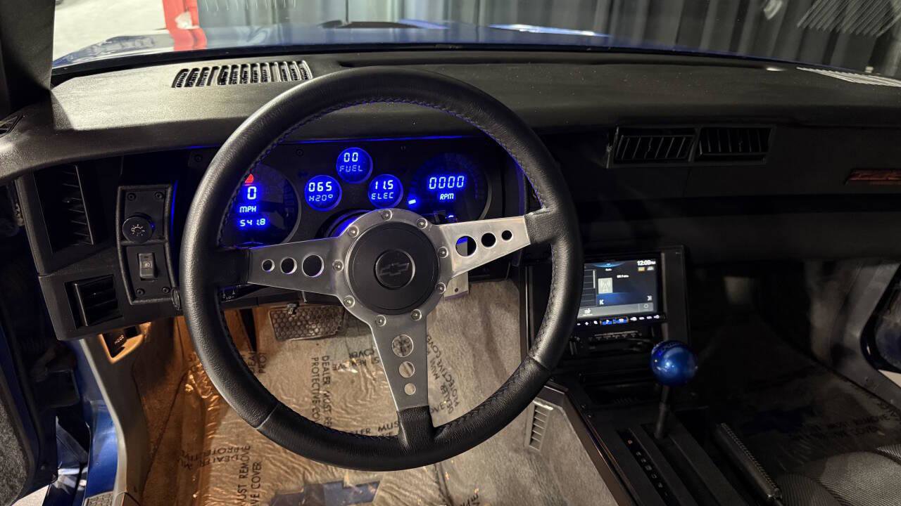 Used 1989 Chevrolet Camaro IROC-Z image 3