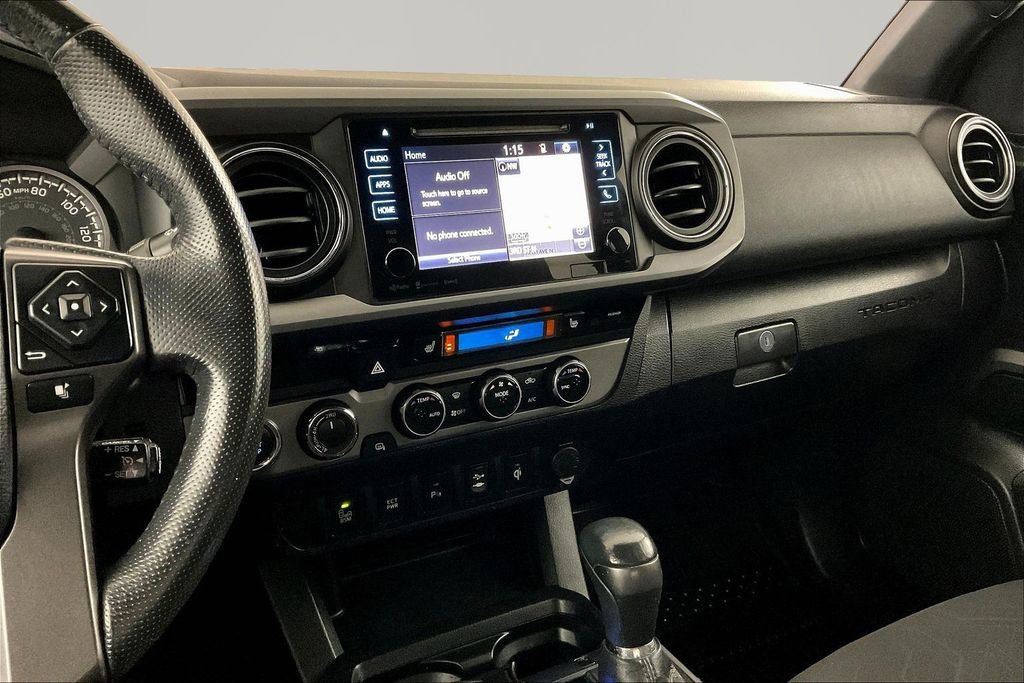 Used 2017 Toyota Tacoma TRD Off-Road w/ Premium & Technology Package image 9