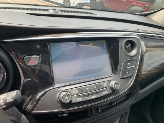 Used 2019 Buick Envision Essence FWD image 31