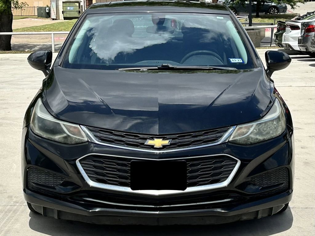 Used 2017 Chevrolet Cruze LT w/ Sun And Sound Package FWD image 9