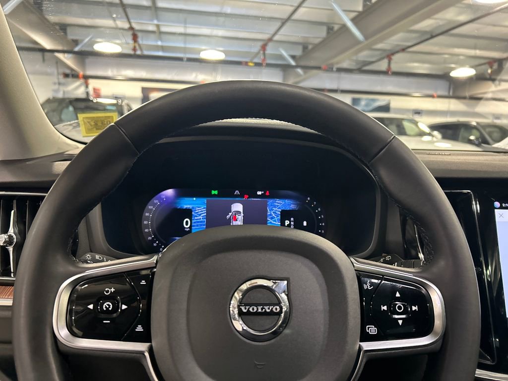 Certified 2024 Volvo V60 B5 Cross Country Plus w/ Protection Package Premier image 12
