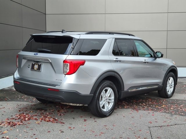 Used 2023 Ford Explorer XLT image 9