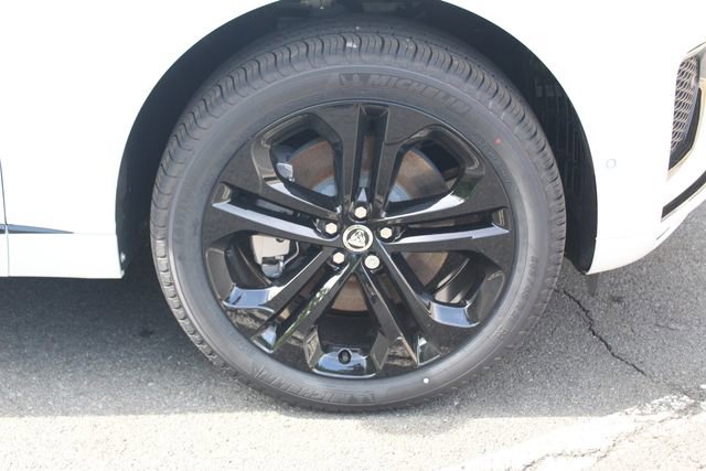 New 2026 Jaguar F-PACE R-Dynamic S image 9