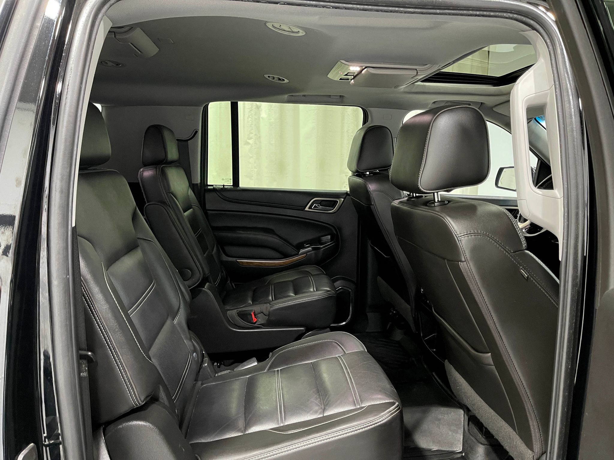 Used 2019 GMC Yukon XL Denali w/ Denali Ultimate Package AWD/4WD image 34