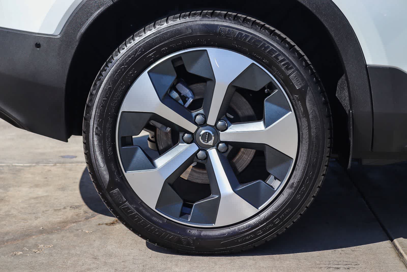 Used 2026 Volvo XC40 B5 Plus w/ Protection Package Premier AWD/4WD image 8