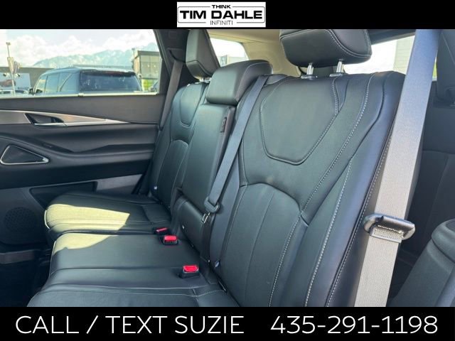 Used 2025 INFINITI QX60 Luxe w/ Lighting Package (N94) AWD/4WD image 20