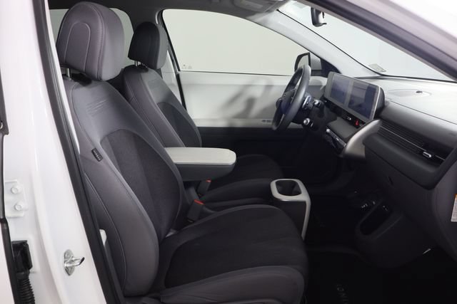Used 2024 Hyundai Ioniq 5 SE AWD/4WD image 11
