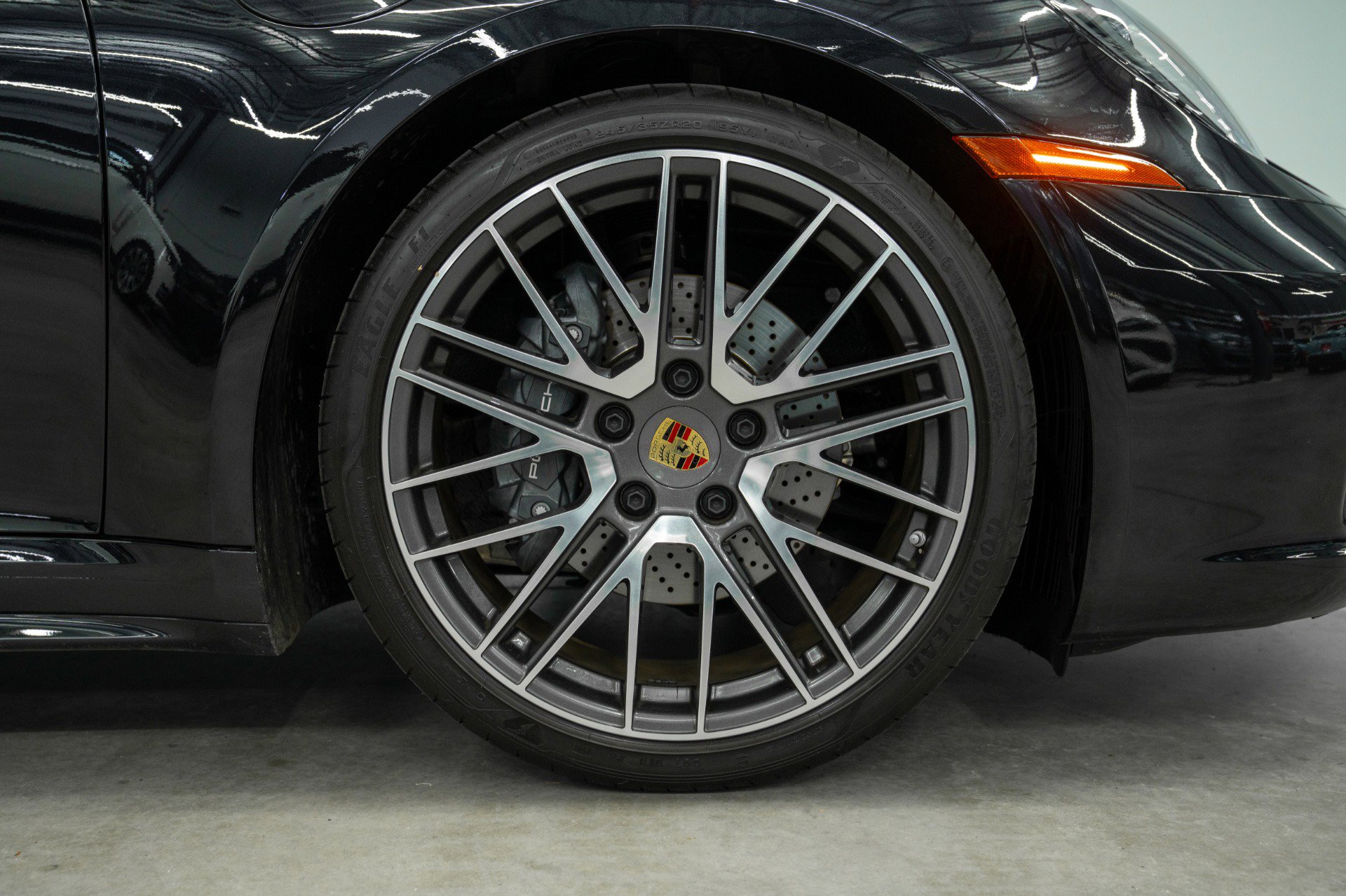 Used 2024 Porsche 911 Targa 4 w/ Sport Package AWD/4WD image 40