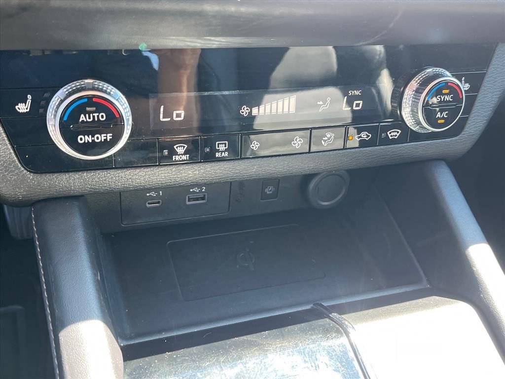 Used 2024 Mitsubishi Outlander SE image 20