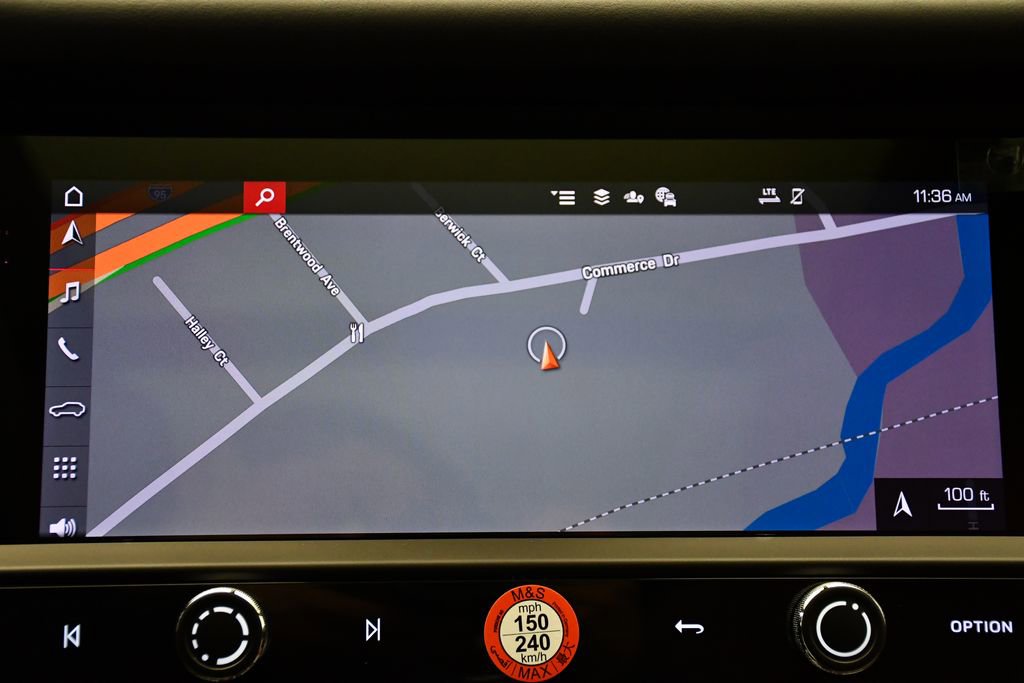 Used 2025 Porsche Macan image 28