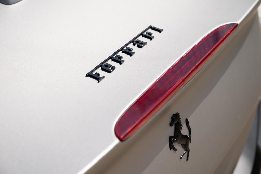 Certified 2019 Ferrari Portofino image 21