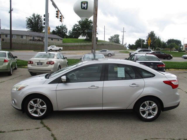 Used 2013 Ford Focus SE image 2