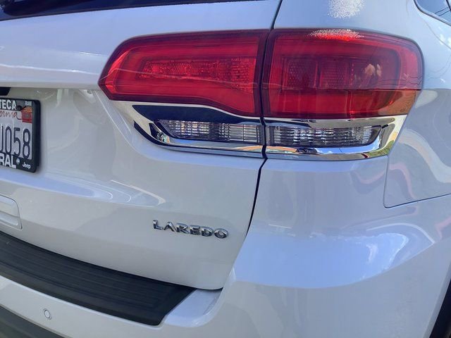 Used 2018 Jeep Grand Cherokee Laredo RWD image 41
