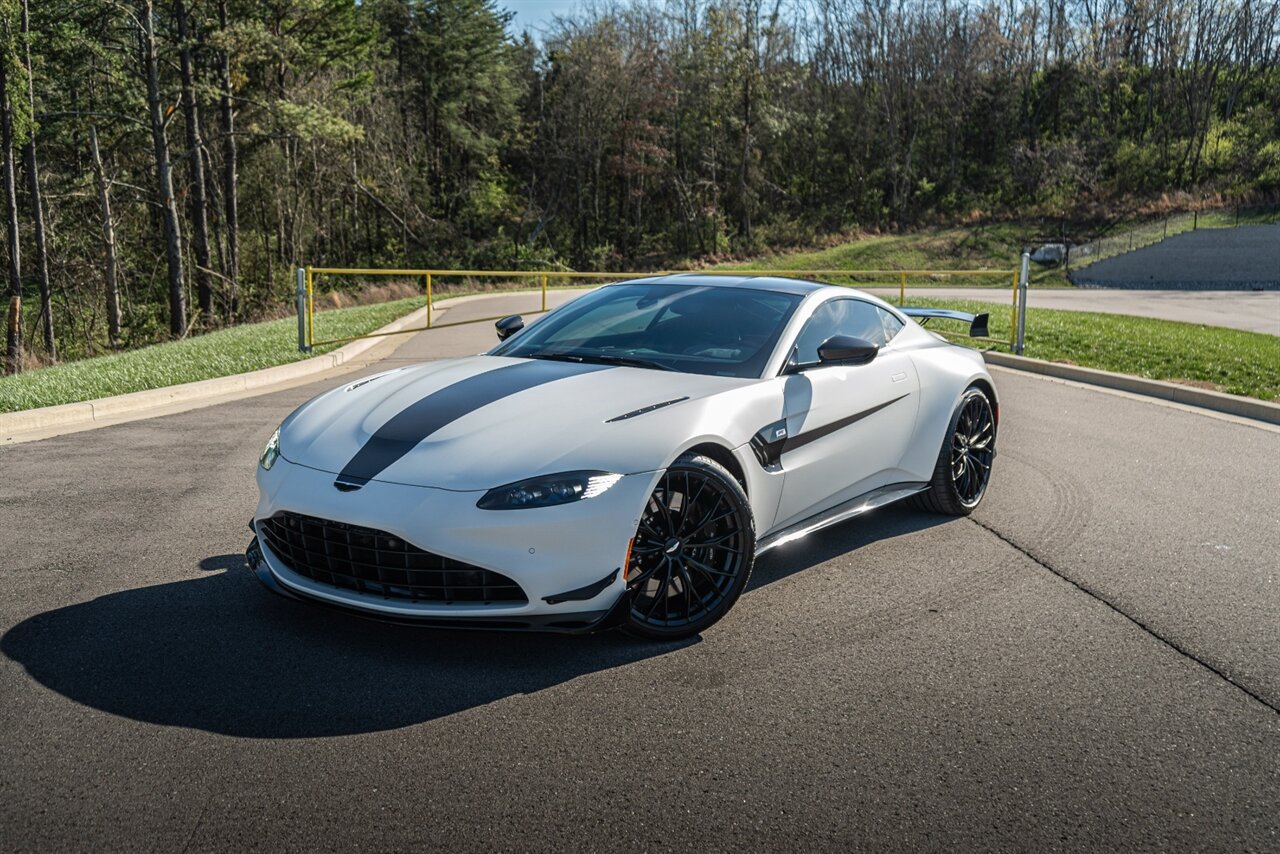 Used 2023 Aston Martin V8 Vantage Coupe RWD image 96