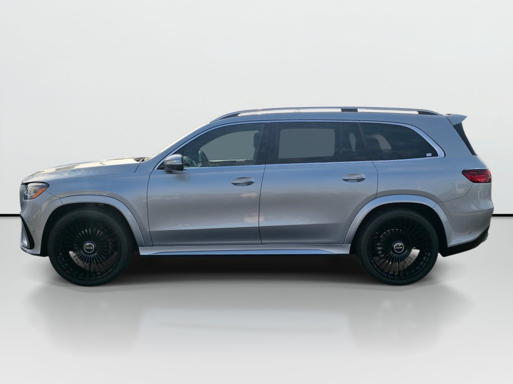 Used 2024 Mercedes-Benz GLS 450 4MATIC image 3