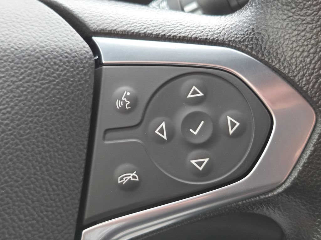 Used 2023 Chevrolet Traverse LS w/ Midnight/Sport Edition FWD image 11