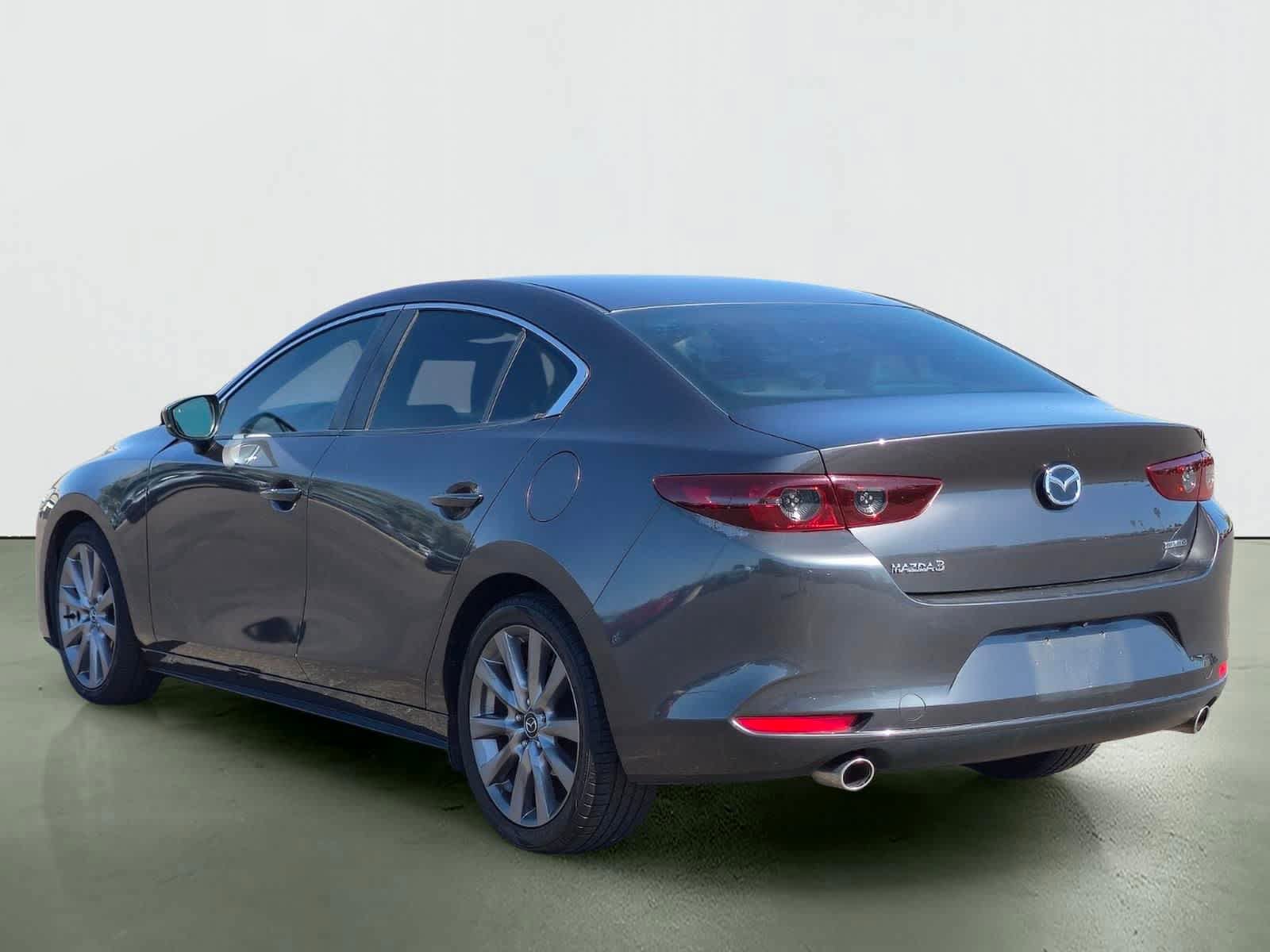 Used 2019 MAZDA MAZDA3 Sedan w/ Select Package FWD image 4