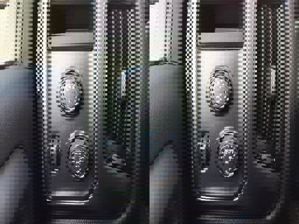 Used 2018 Chevrolet Silverado 1500 LT w/ All Star Edition image 15