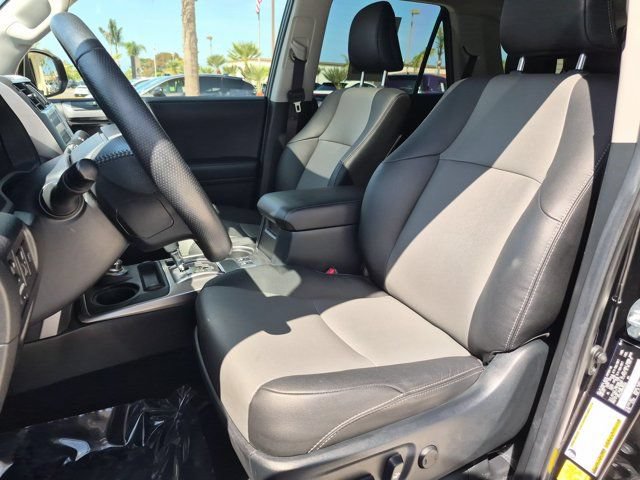 Used 2024 Toyota 4Runner SR5 Premium w/ Moonroof Package AWD/4WD image 11