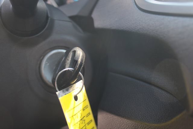 Used 2014 Ford Fiesta SE image 18