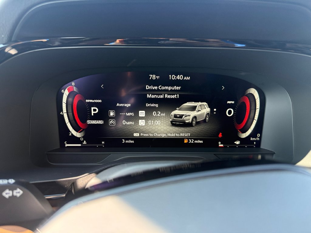 New 2026 Nissan Pathfinder Platinum FWD image 14