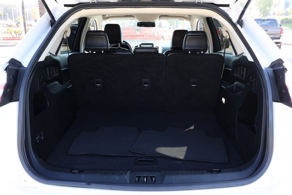Used 2022 Ford Edge SEL image 16