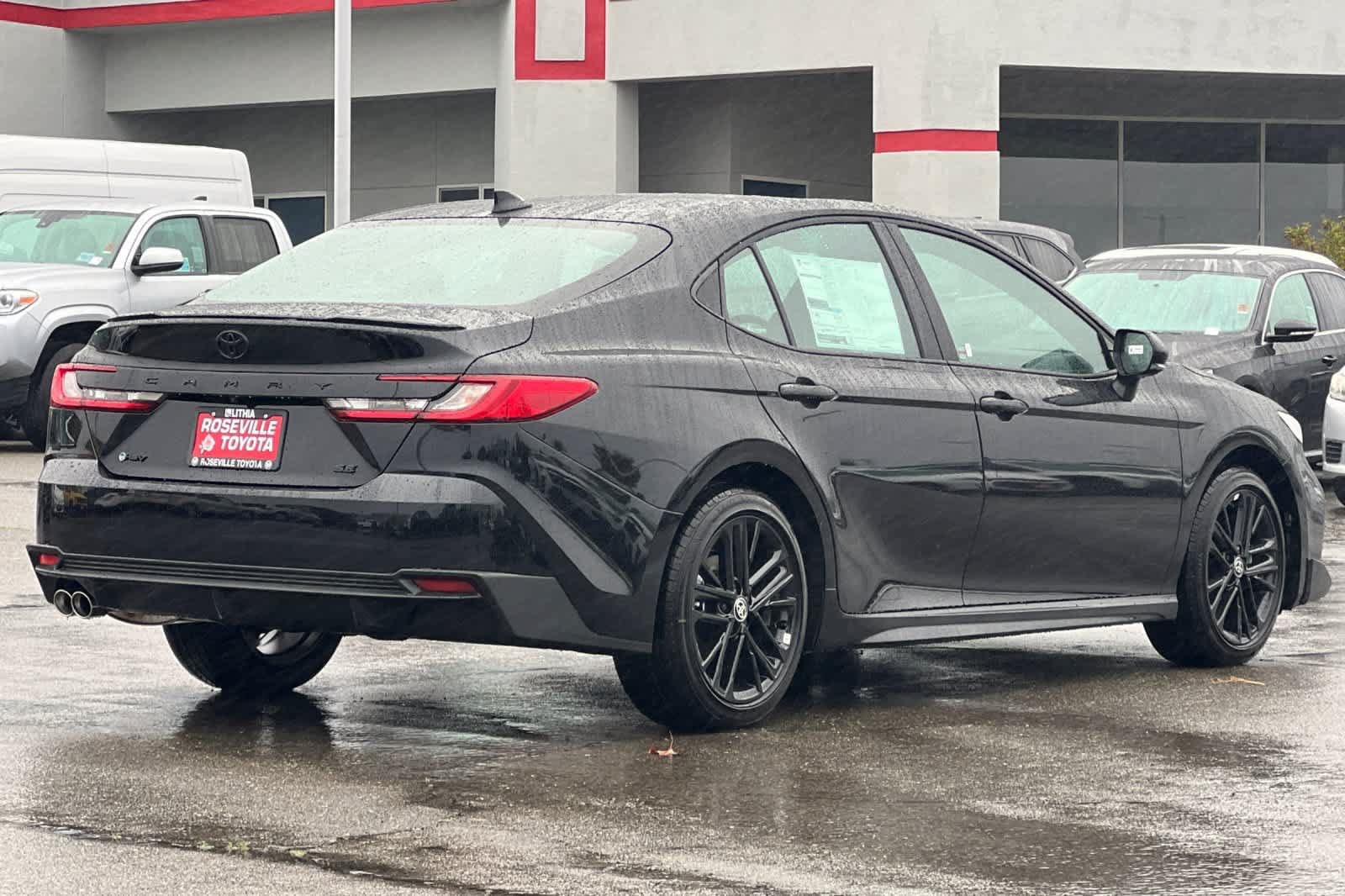New 2026 Toyota Camry SE FWD image 2