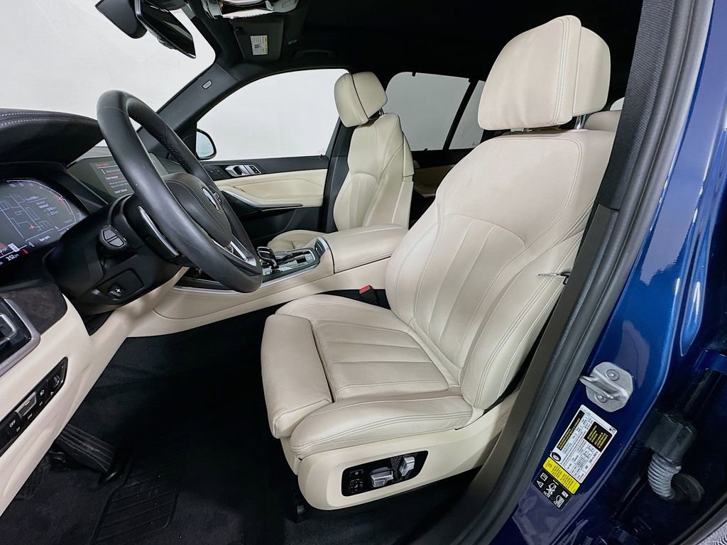 Certified 2022 BMW X5 xDrive40i w/ Luxury Seating Package image 21