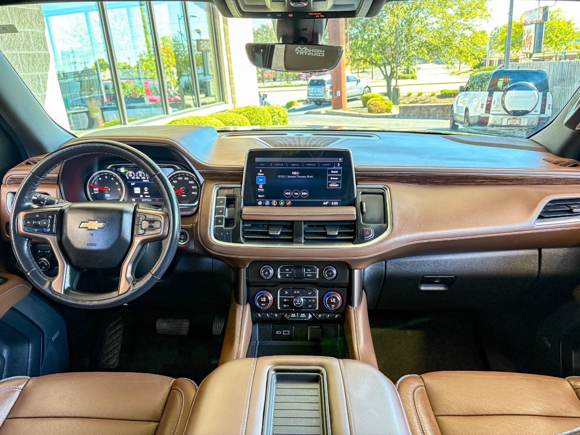 Used 2021 Chevrolet Tahoe High Country RWD image 2