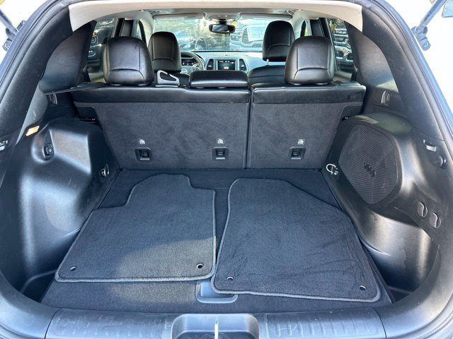 Used 2022 Jeep Cherokee Latitude Lux w/ Sun & Sound Group AWD/4WD image 15