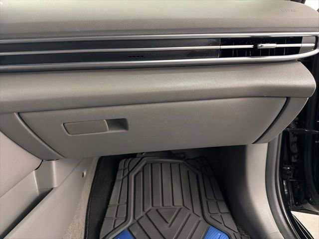 Used 2025 Hyundai Elantra Sport image 13
