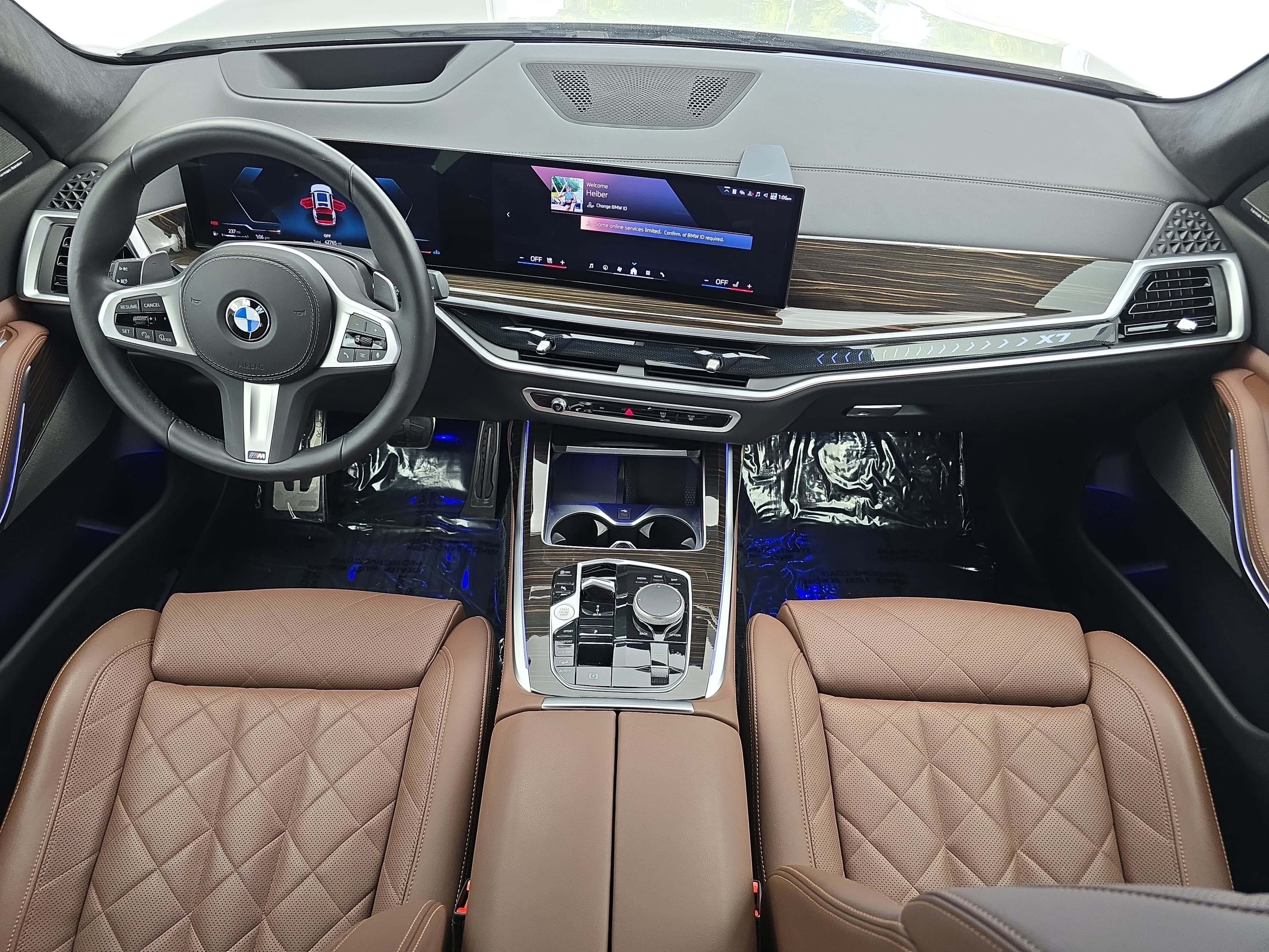 Used 2024 BMW X7 xDrive40i w/ M Sport Package AWD/4WD image 9