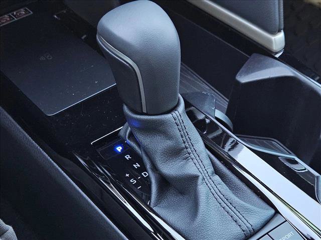 Used 2025 Toyota Camry XSE image 12